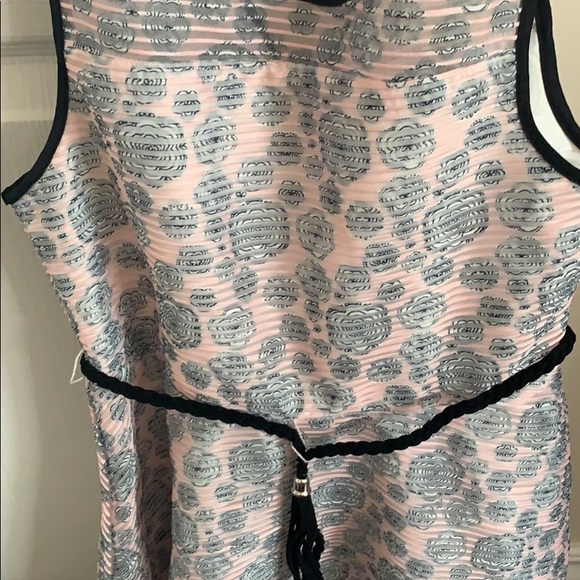 Clothes - Picture 7 of 7